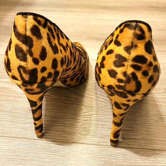 Jessica Simpson | Tanysha2 | Leopard Print | Calf Hair | Pointed Heel | Size 6 M - Picture 8 of 9